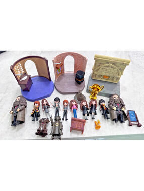 Harry Potter Wizarding World Magical Minis Lot Figures Furniture Mini People